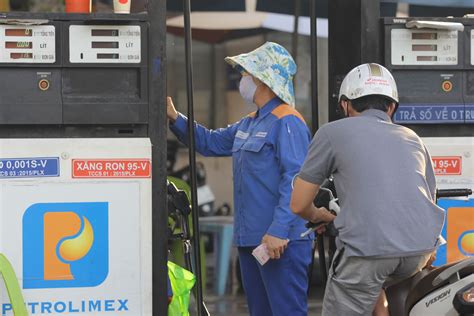 petrolimex điều chỉnh giá xăng dầu